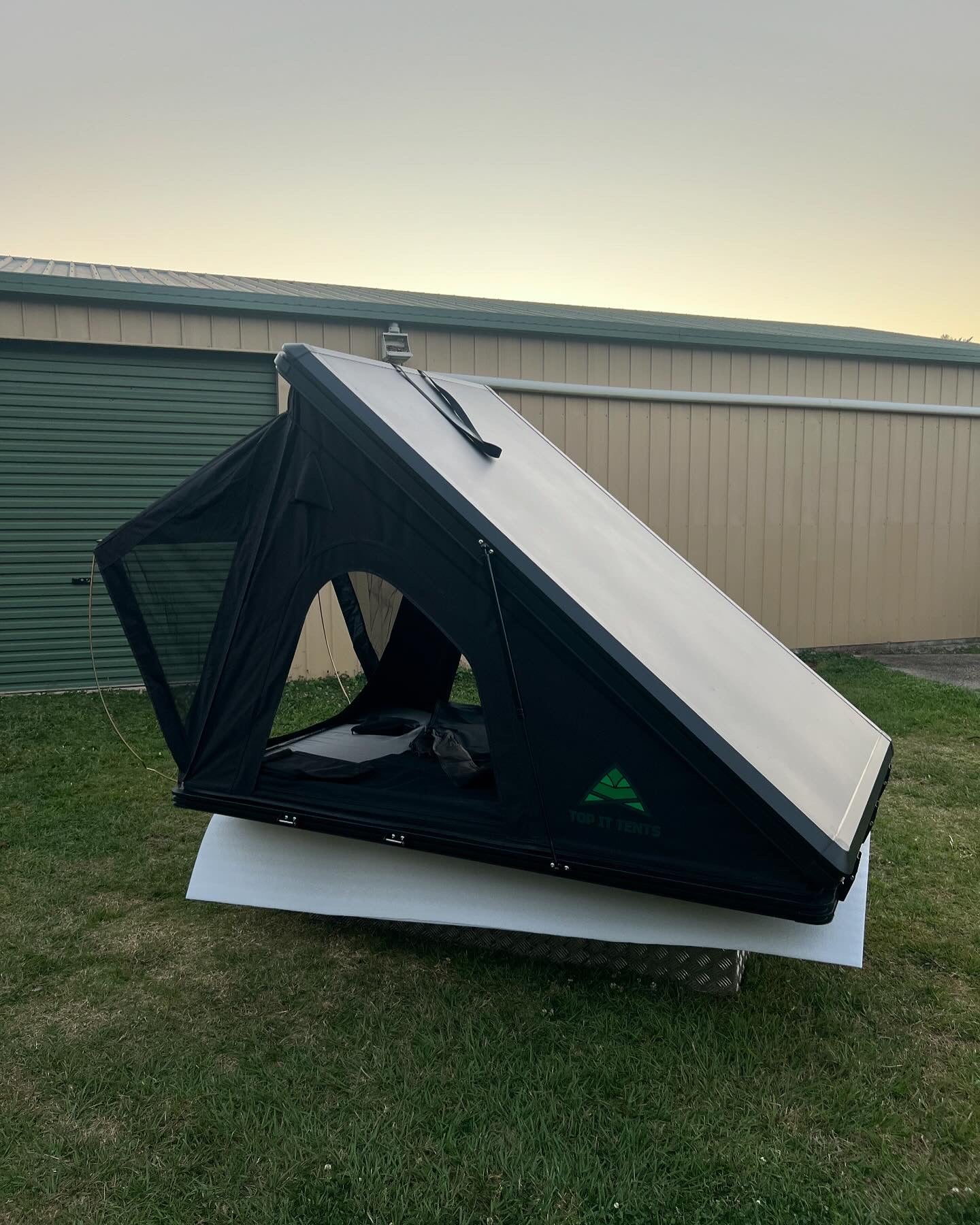 Top it tents UT1